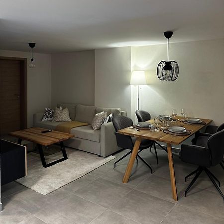 Martinova Izba - Rooms & Apartments Laško Buitenkant foto